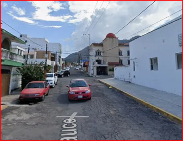 Casa en venta en Versalles Sur, Tepic — foto 2 de 12