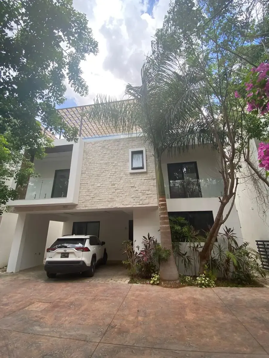 Casa en renta en Temozon Norte, Mérida — foto 1 de 14