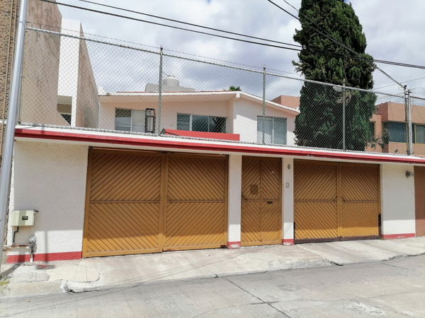 Casa en Venta en el Centro de Querétaro con Amplios Espacios y Excelente Ubicación Casa en Venta en el Centro de Querétaro con Amplios Espacios y Excelente Ubicación