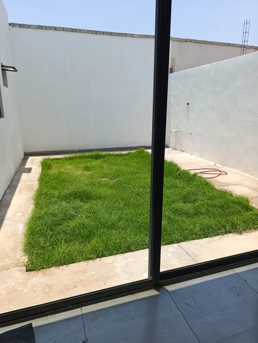 Vista 5 de Hermosa Casa en 1 planta única con 2 recamaras master