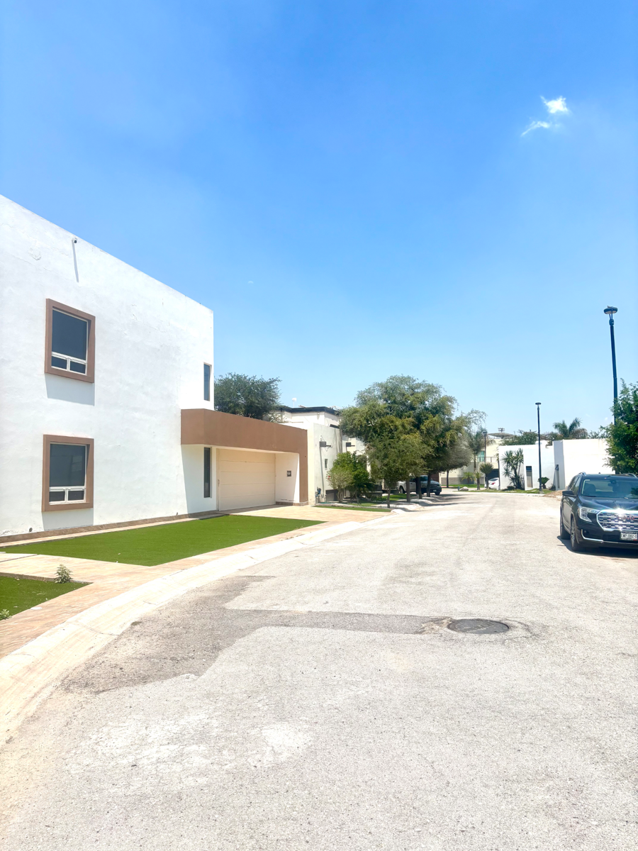 Vista 3 de Terreno en Venta en Hacienda el Rosario primera etapa
