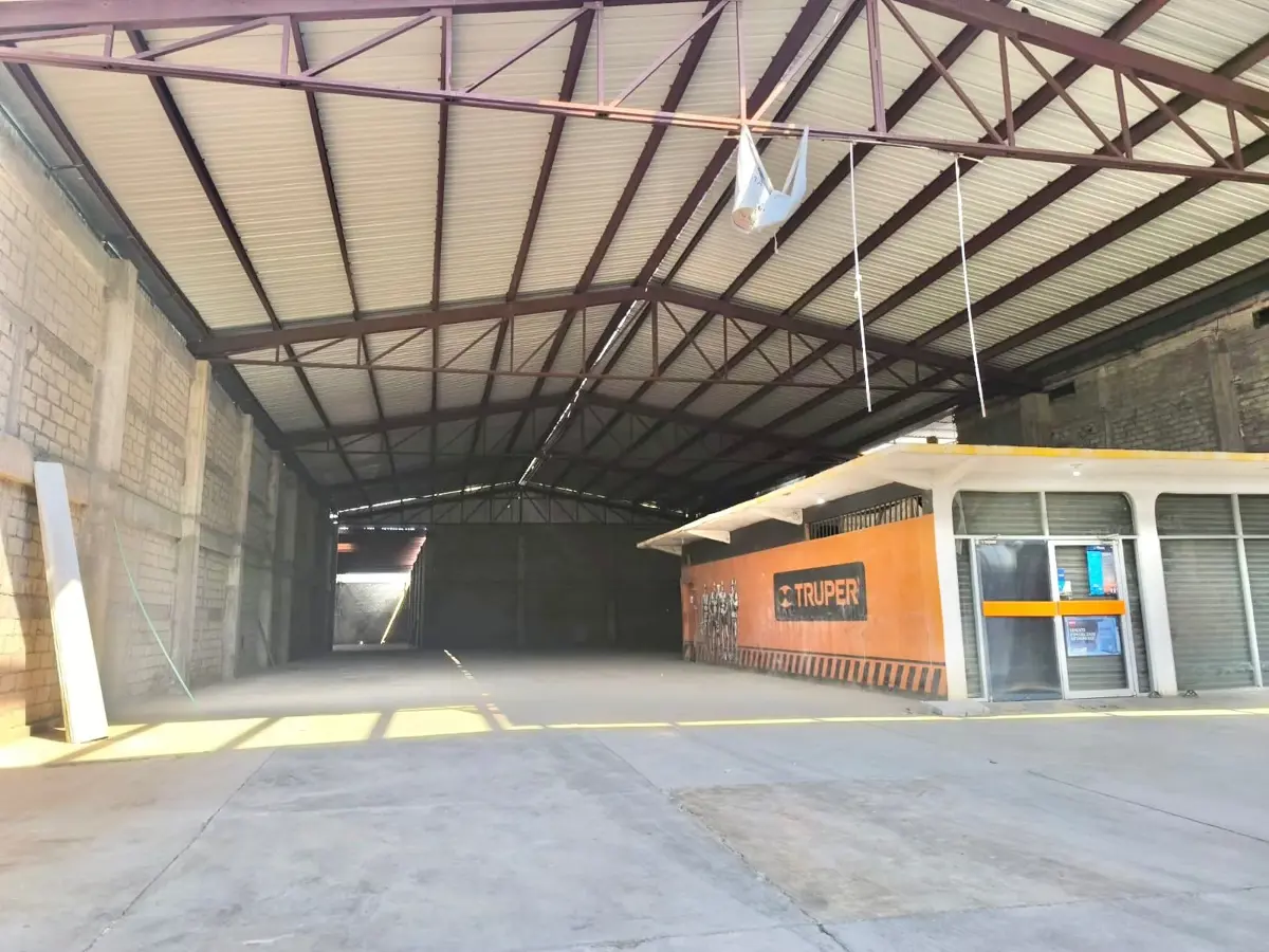 Bodega en renta en Alborada, Acapulco de Juárez — foto 1 de 10