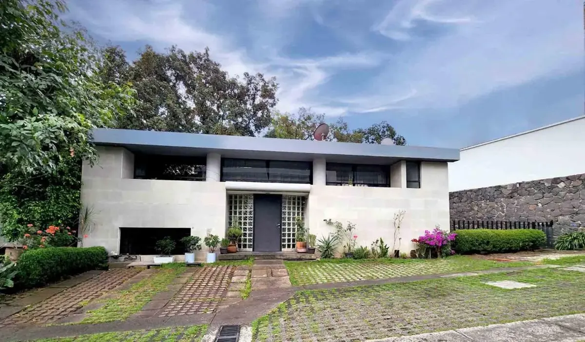 Casa en venta en San Nicolás Totolapan, La Magdalena Contreras — foto 1 de 25
