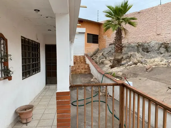 Casa en venta en Rafael Castellanos, Gómez Palacio — foto 2 de 35