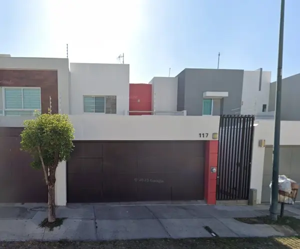 Casa en Residencial Esmeralda Norte, Colima, Colima