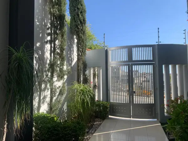 Casa en venta en Colinas de San Miguel, Culiacán — foto 2 de 24