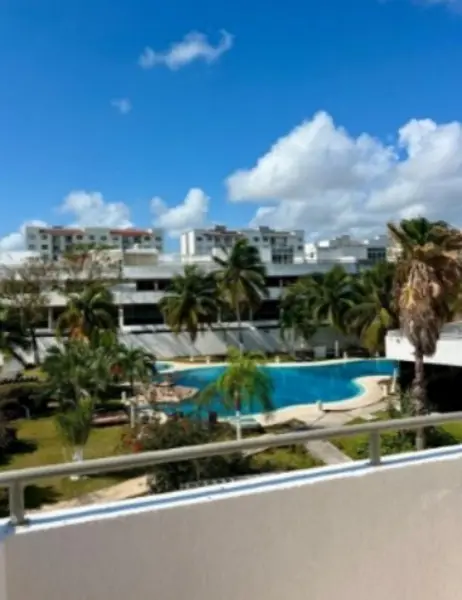 Vendo Casa con Alberca y Amenidades en Yikal Cancun, Remato, todo en regla.. Urge