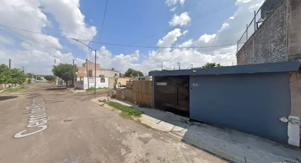 Casa en venta en Valle Dorado INFONAVIT, Zamora — foto 3 de 12