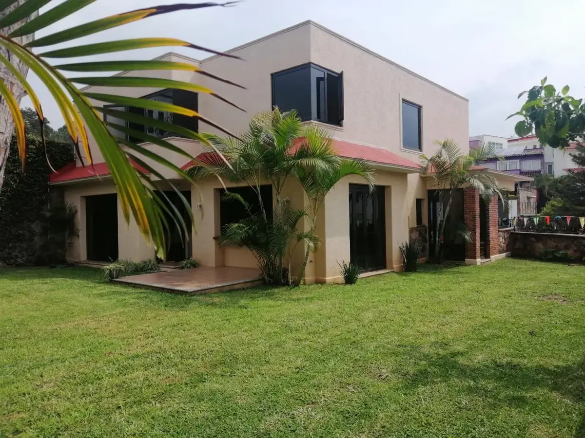 Casa en venta en Ahuatlán Tzompantle, Cuernavaca — foto 1 de 10