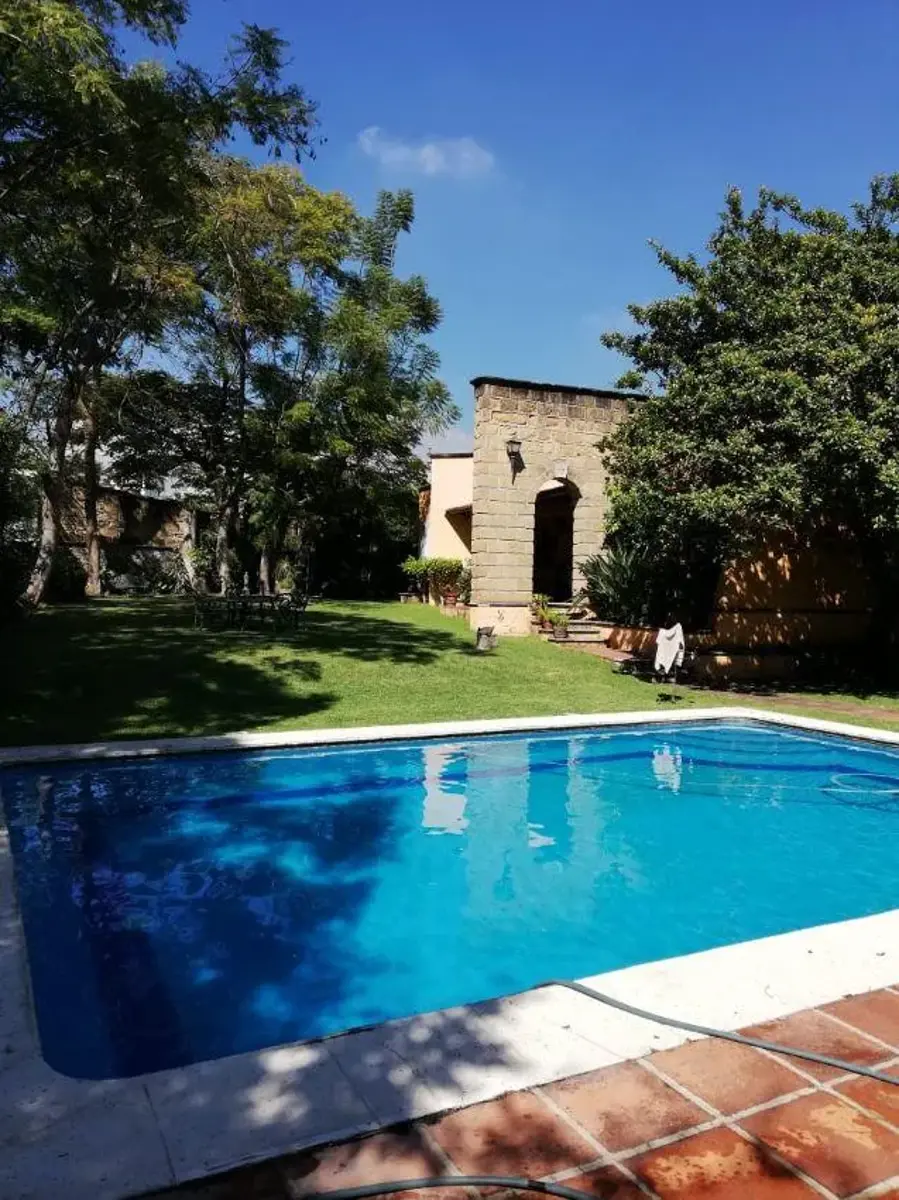 Casa en venta en Ampliación Chapultepec, Cuernavaca — foto 1 de 18