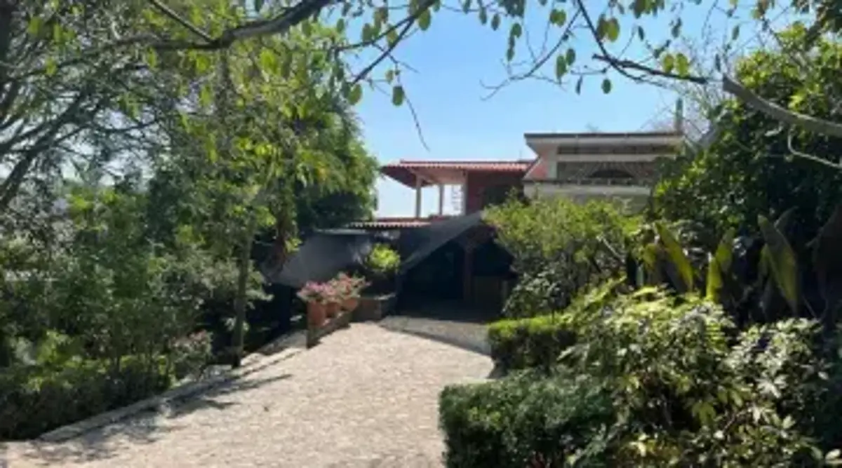 Casa en venta en Lomas de Cortes, Cuernavaca — foto 1 de 47