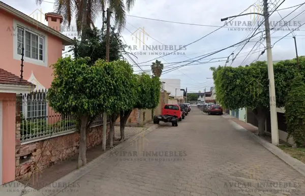 Hermosa casa en bosques de acueducto, Querétaro (REB006)