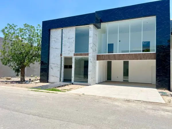 Casa en venta en Las Trojes, Torreón — foto 1 de 16