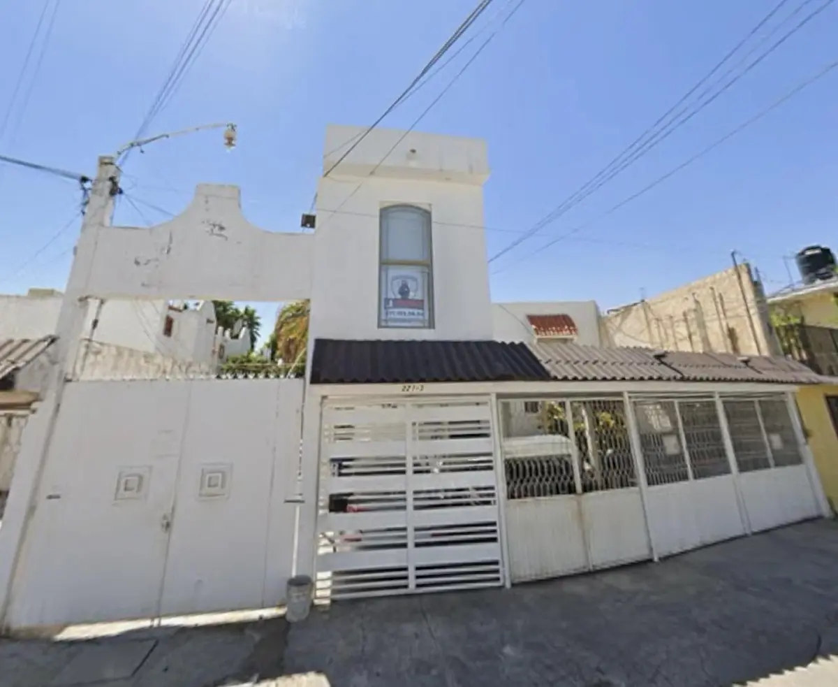 Casa en venta en Bugambilias, Torreón — foto 1 de 16