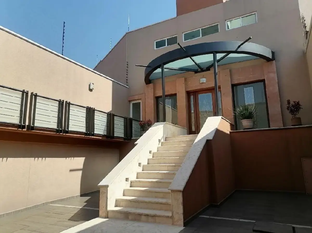 Casa en venta en Vista Hermosa, Cuernavaca — foto 1 de 43