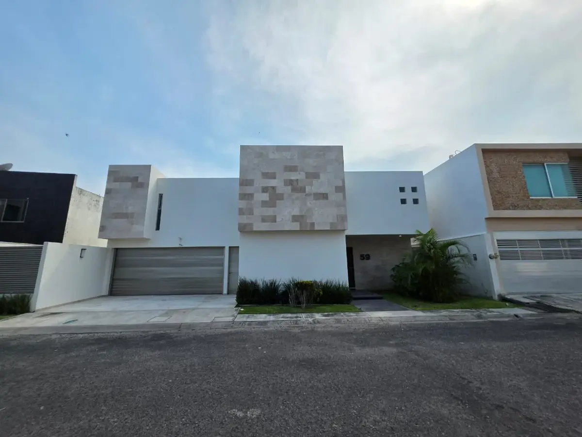 Casa en venta en Lomas del Sol, Alvarado — foto 1 de 38