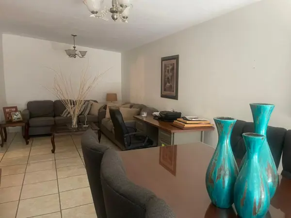 Casa en venta en Navarro, Torreón — foto 3 de 19