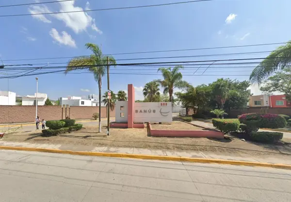 Casa en Venta en Tlajomulco de Zúñiga, Fraccionamiento Privado PROPIEDAD ADJUDICADA