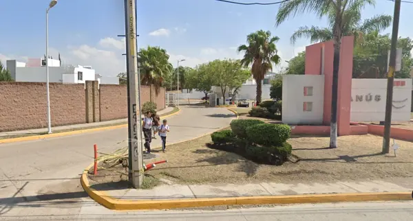 Casa en venta en Banús, Tlajomulco de Zúñiga — foto 2 de 13