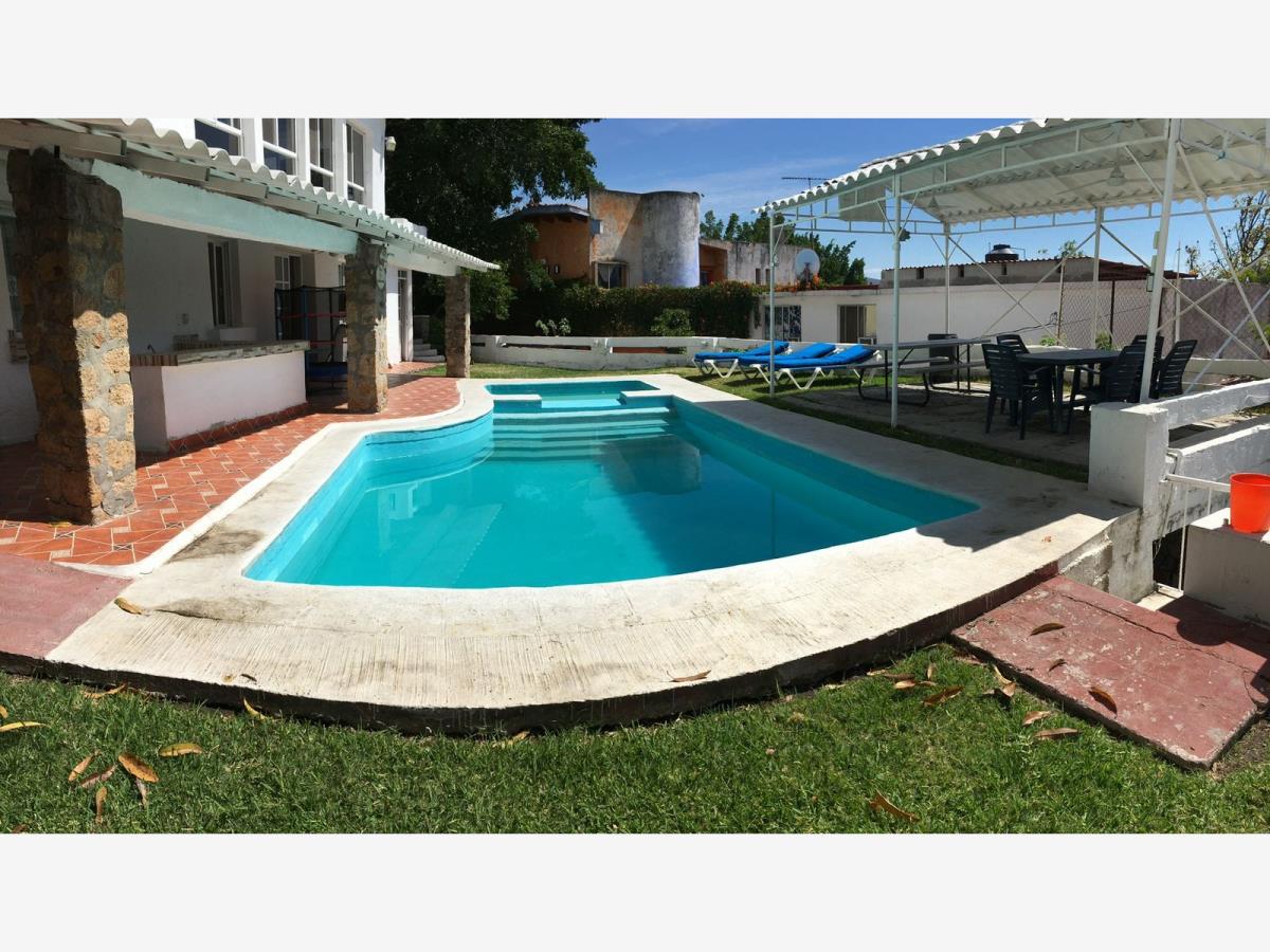 Casa en renta en Tequesquitengo, Jojutla — foto 1 de 17