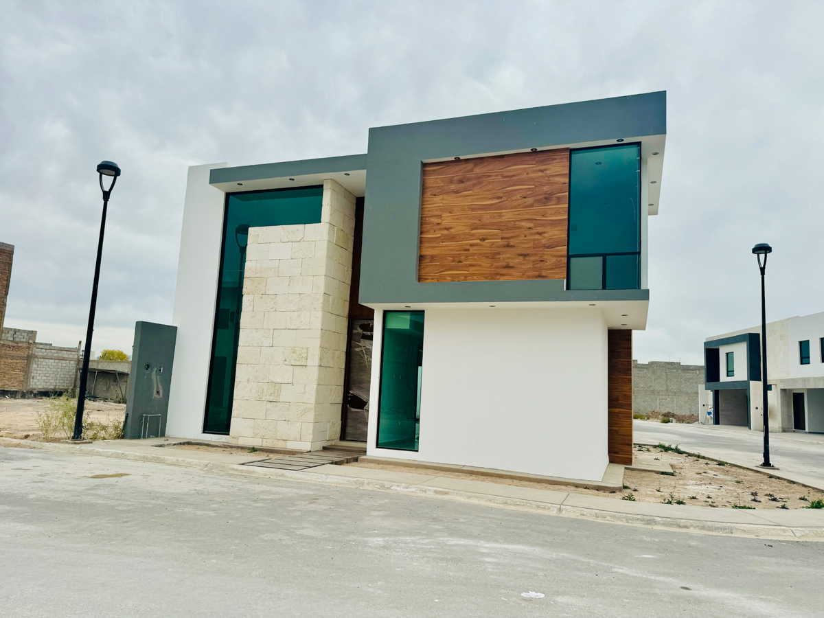 Casa en venta en Los Viñedos, Torreón — foto 1 de 28