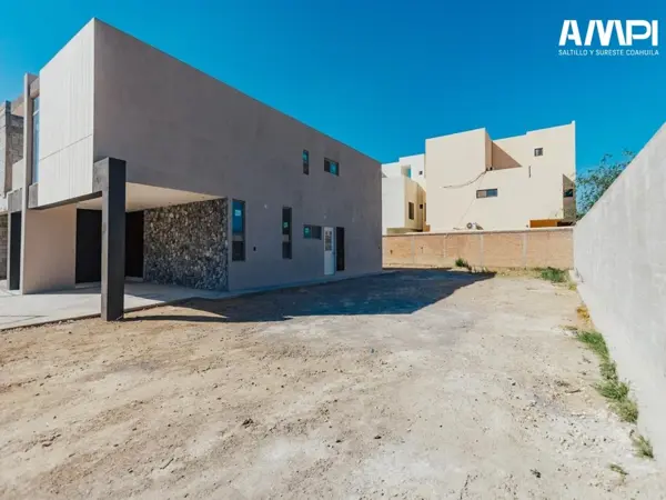 Casa en venta en San José, Saltillo — foto 3 de 13
