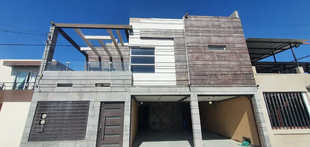 Casa en venta en Jardin Dorado, Tijuana — foto 1 de 18