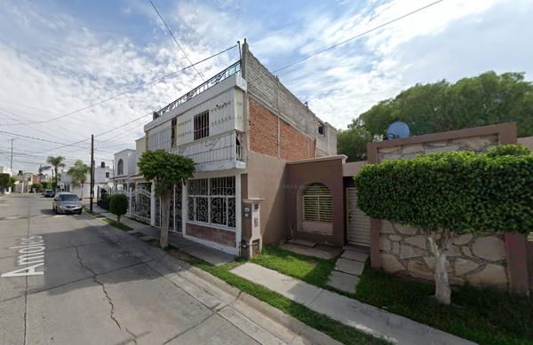 VENDO CASA EN HACIENDA LAS MANDARINAS, LEON-GTO