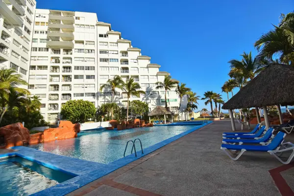 CONDOMINIO EN VENTA EN QUINTAS DEL MAR 1
