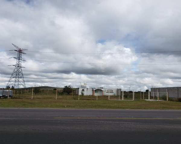 TERRENO EN VENTA SOBRE CARRETERA A HUIMILPAN - LAGUNILLAS TERRENO EN VENTA SOBRE CARRETERA A HUIMILPAN - LAGUNILLAS