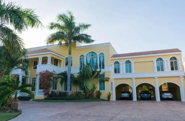 Mansión LA CEIBA