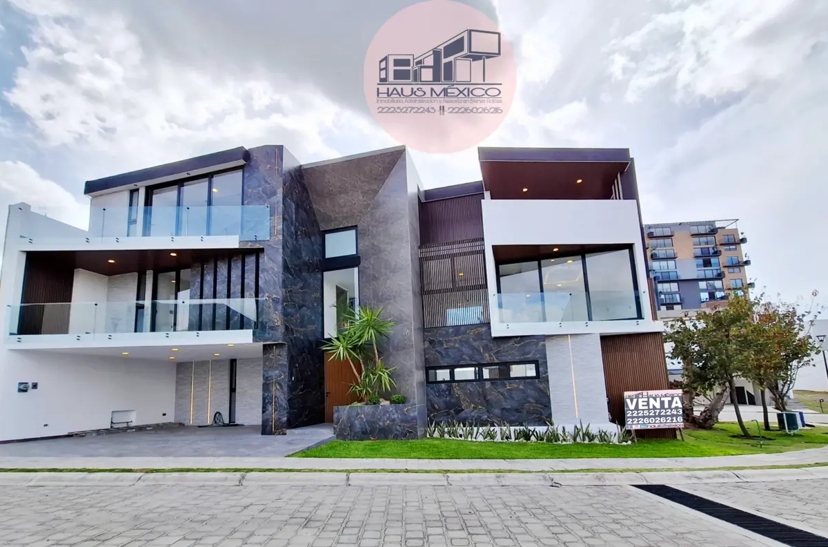 Casa en venta en Lomas de Angelópolis, San Andrés Cholula — foto 1 de 26