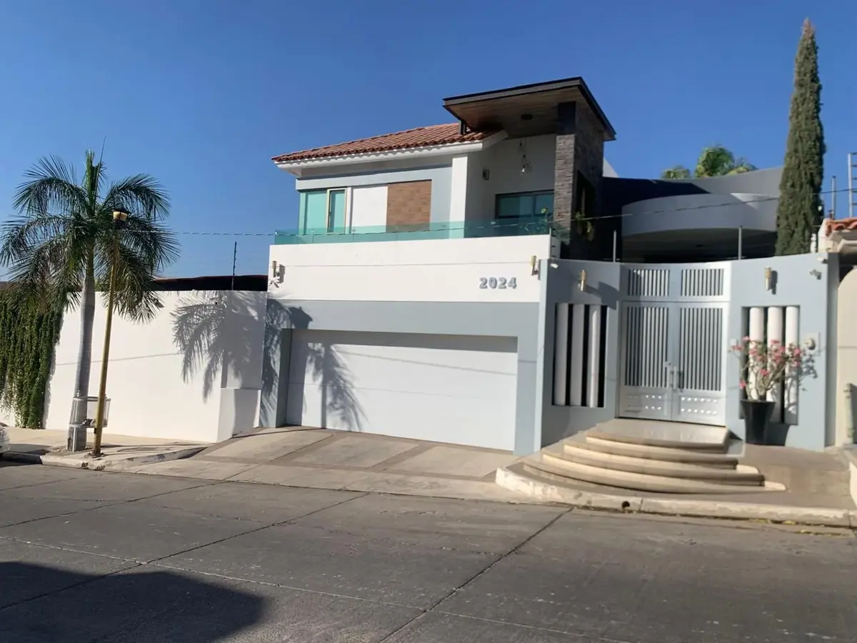 Casa en venta en Colinas de San Miguel, Culiacán — foto 1 de 26