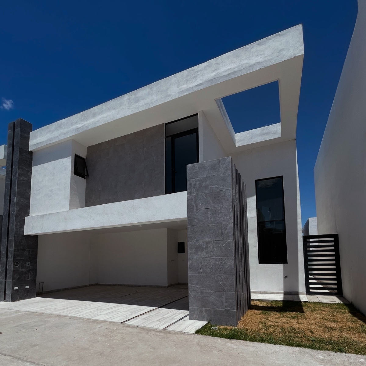 Casa en venta en Villas del Renacimiento, Torreón — foto 1 de 23
