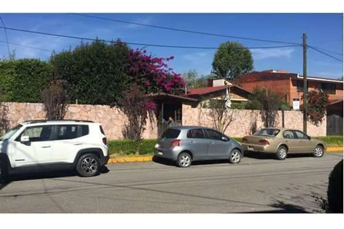 Casa en venta en San Carlos, Metepec — foto 1 de 38