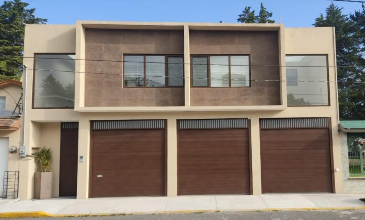 Casa en venta en San Carlos, Metepec — foto 1 de 26