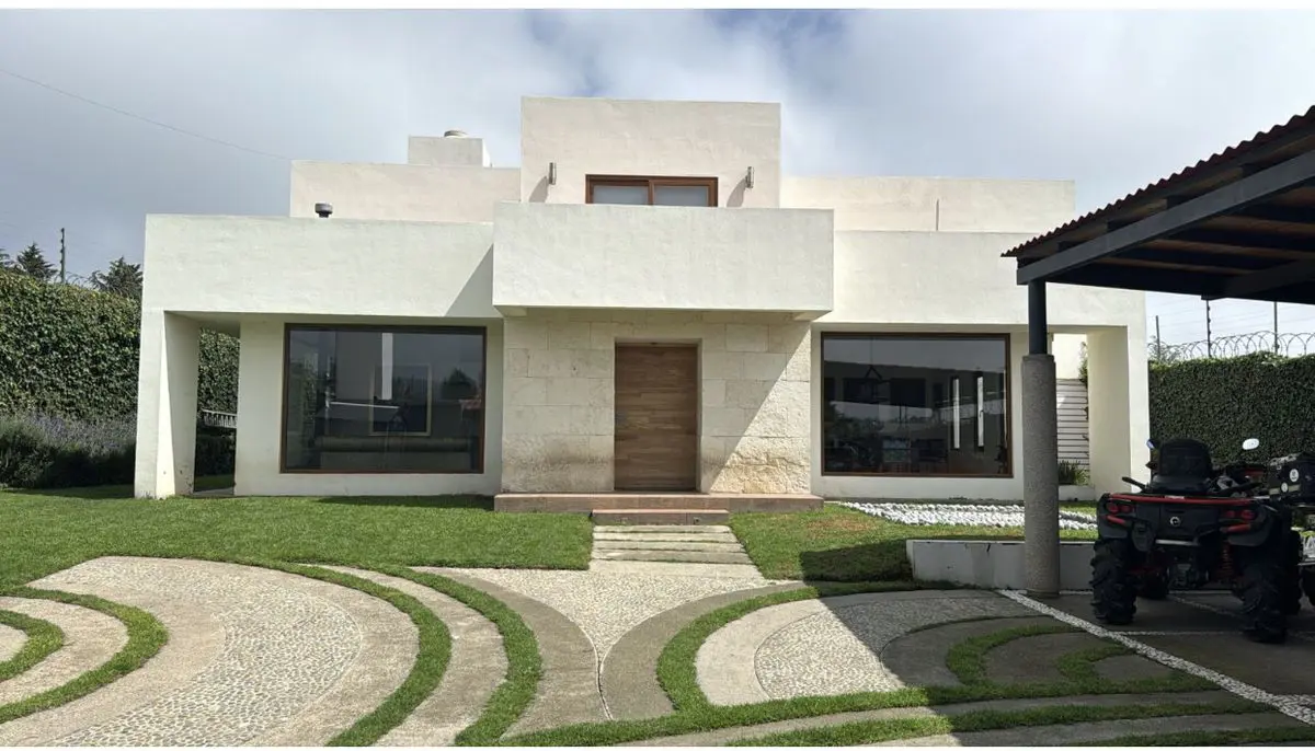 Casa en venta en Cacalomacán Centro, Toluca — foto 1 de 11