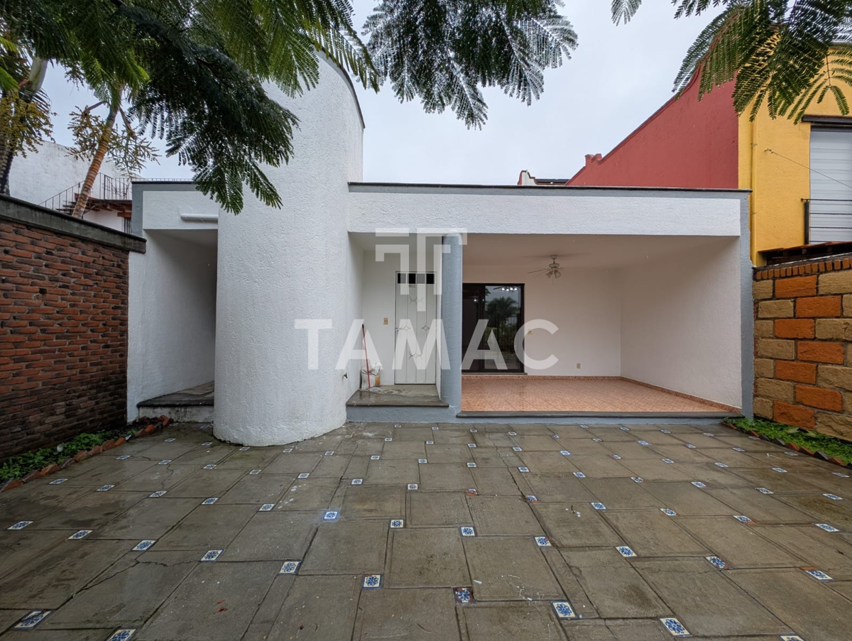Casa en renta en Lomas de Tzompantle, Cuernavaca — foto 1 de 23