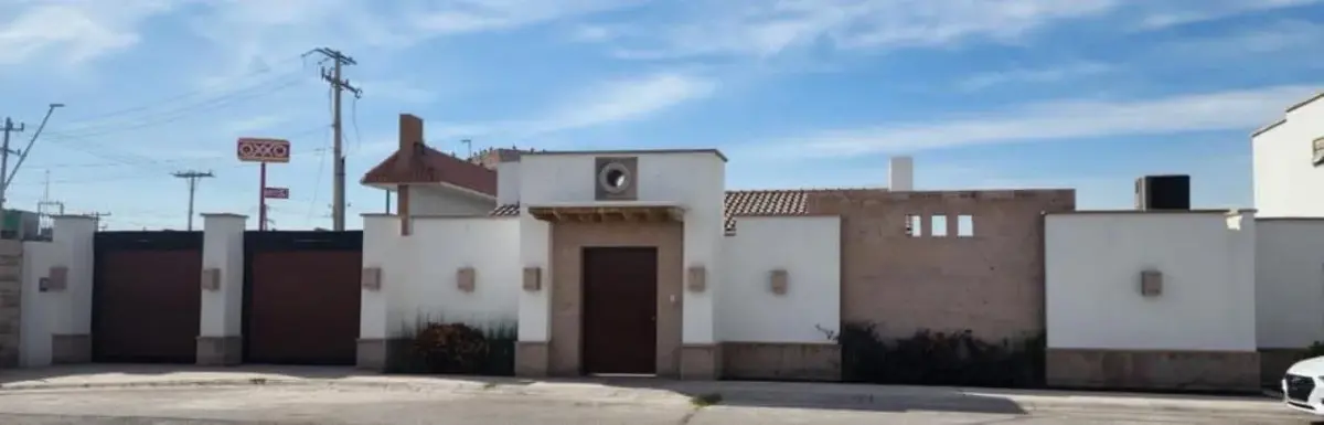 Vista 3 de Casa habitación con alberca y terraza. Fraccionamiento los Cedrs 2, Gómez Palacio, Dgo.