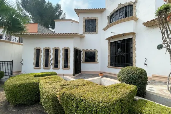 Casa en venta en Las Huertas, Saltillo — foto 3 de 38
