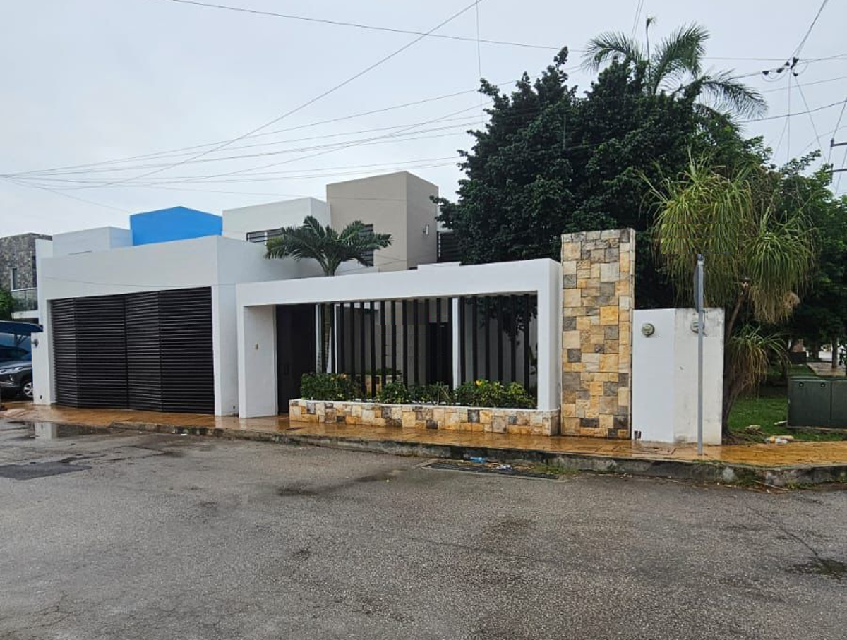 Casa en venta en Sodzil Norte, Mérida — foto 1 de 42