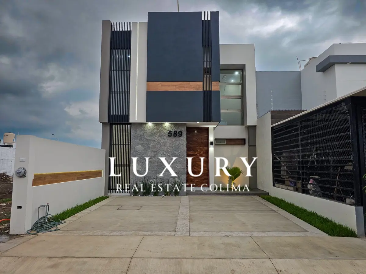 Casa en venta en Villas Diamante, Villa de Álvarez — foto 1 de 15