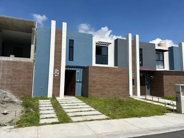 Casa en renta en Paseos de Chavarría, Mineral de la Reforma, Hidalgo