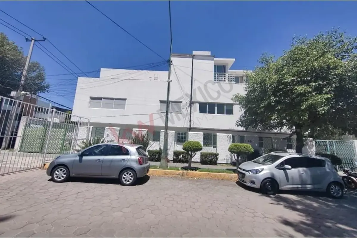 Casa en venta en Prado Coapa 1A Sección, Tlalpan — foto 1 de 56