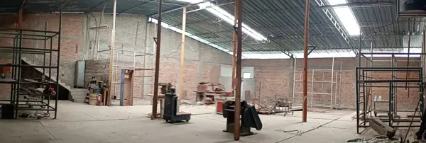 RENTA DE BODEGA 400 M2 CON ANDEN AREA TECHADA Y PATIO DE MANIOBRAS 2000M2