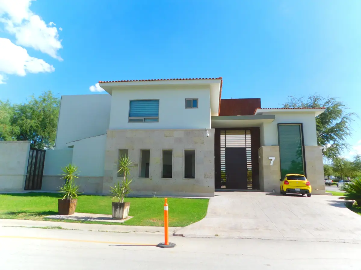 Casa en renta en Montebello, Torreón — foto 1 de 37