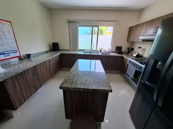 Casa en venta en Lomas de la Rioja, Alvarado — foto 2 de 48