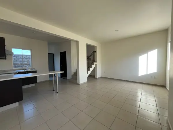Casa en venta en El Sauz INFONAVIT, Guadalajara — foto 2 de 33