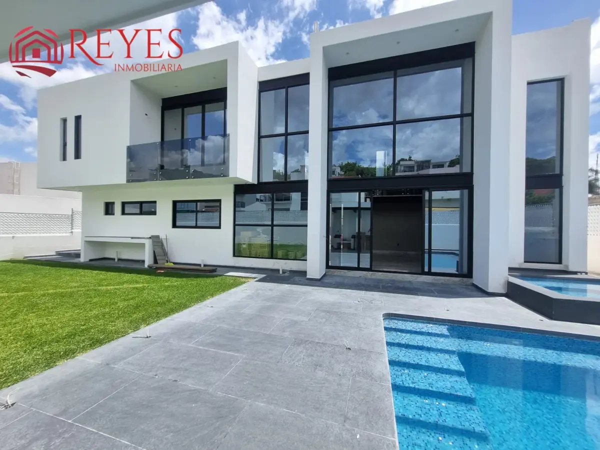 Casa en venta en Lomas de Cocoyoc, Atlatlahucan — foto 1 de 16