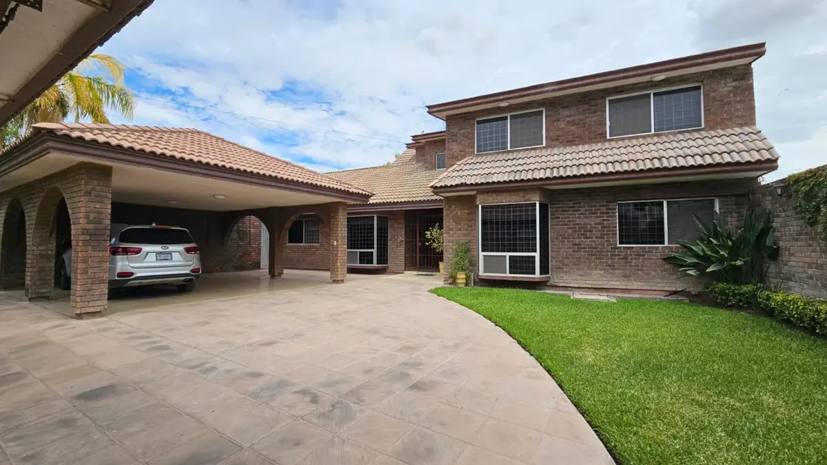 Casa en venta en San Isidro, Torreón — foto 1 de 53